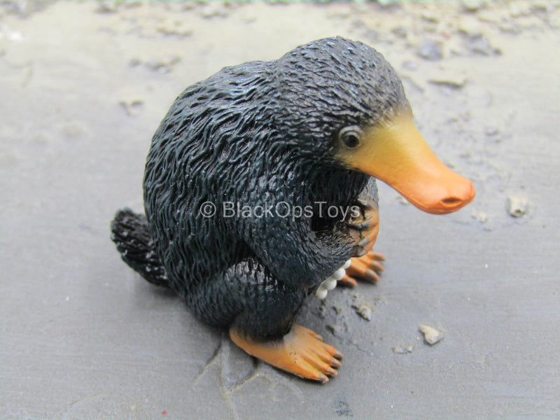 Load image into Gallery viewer, Fantastic Beast - Newt - Niffler Figurine
