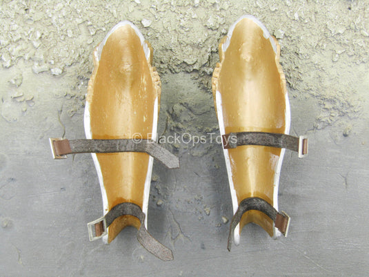 Barbarian - Gold-Colored Leg Armor