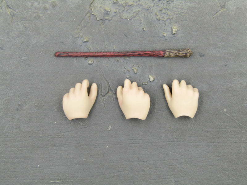 Load image into Gallery viewer, Harry Potter - Ron Weasley - Holding Wand Hand Set w/Wand
