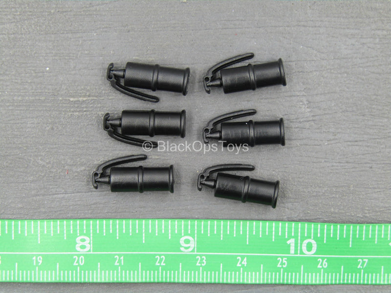 Load image into Gallery viewer, Leon - Black Grenade Set (x6)
