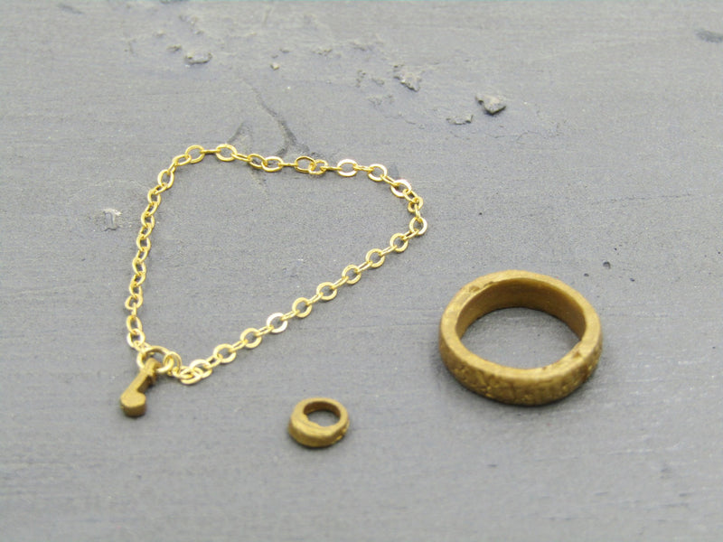 Load image into Gallery viewer, Kerr Samuel L Jackson Pulp Fiction Gold Accessories
