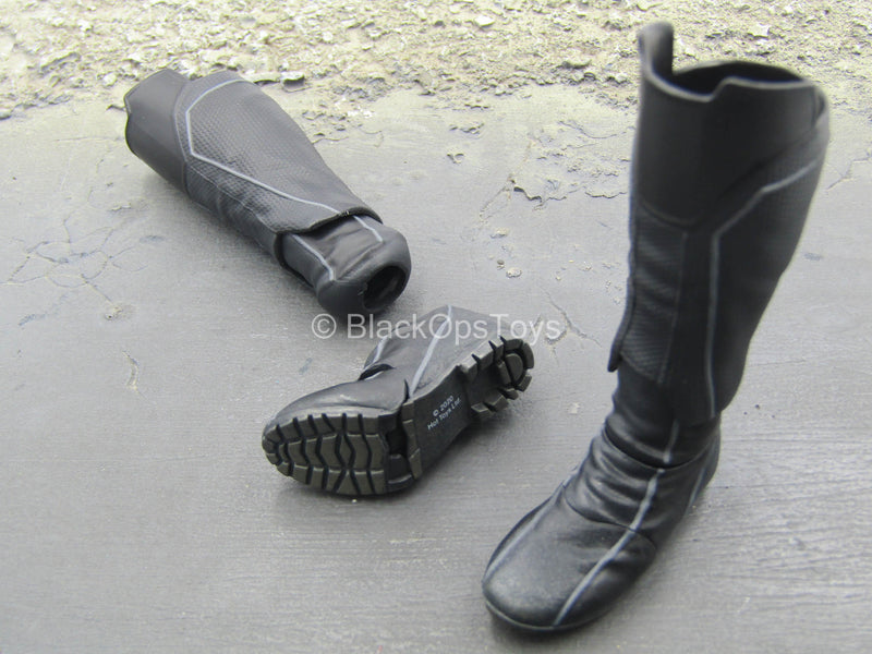 Load image into Gallery viewer, Spiderman Stealth Suit - Black Boots w/Movement (Peg Type)
