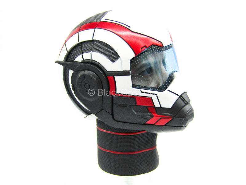 Load image into Gallery viewer, Endgame Tony Stark Team Suit - Light Up Helmeted Head Sculpt w/Neckpeg
