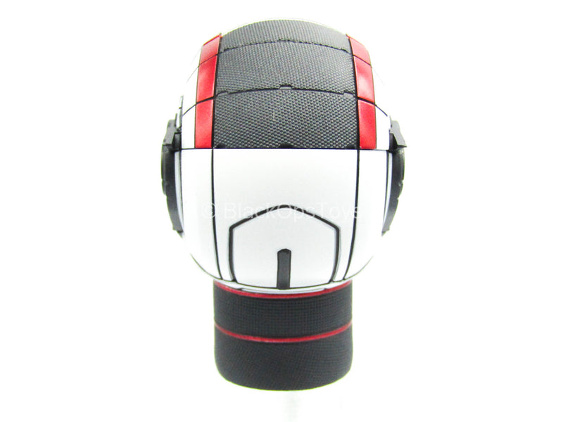 Load image into Gallery viewer, Endgame Tony Stark Team Suit - Light Up Helmeted Head Sculpt w/Neckpeg
