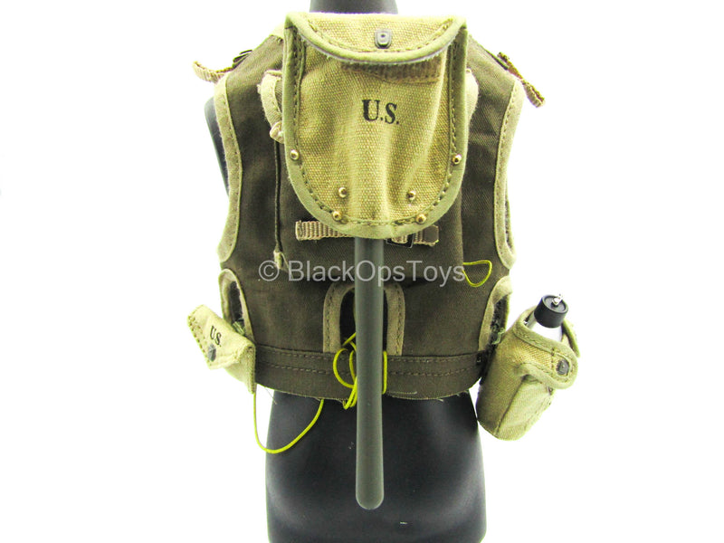 Load image into Gallery viewer, WWII - US Ranger Private Sniper - Ranger Charge Vest w/Gear Set
