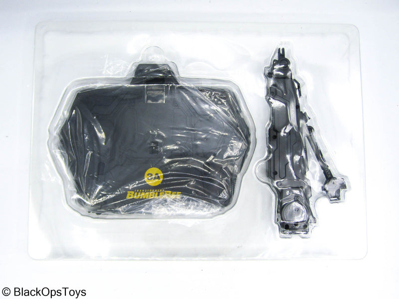 Load image into Gallery viewer, Other Scale - Transformers - Bumblebee - MINT IN BOX

