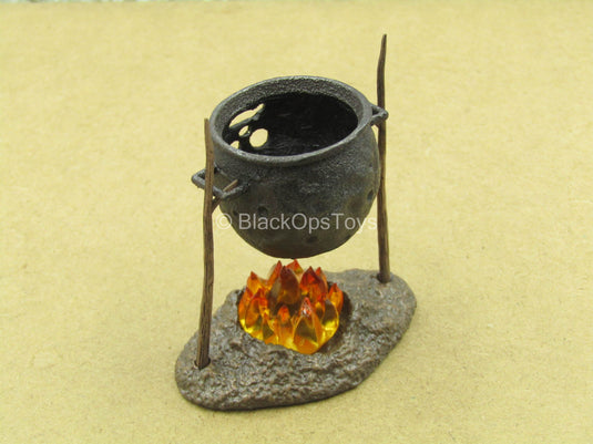 1/12 - WWII Bean-Gelo - Han - Metal Pot w/Bonfire & Sticks