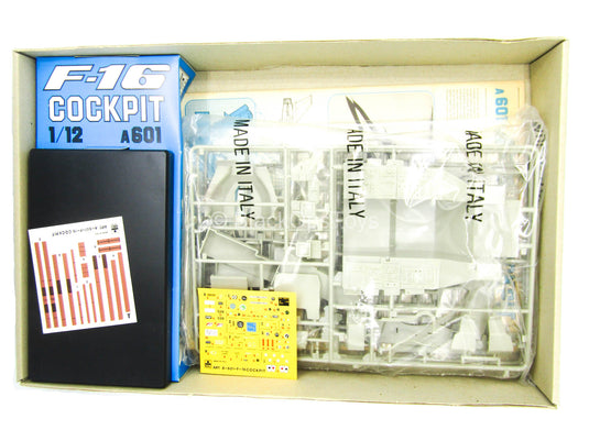 1/12 - Original Box Cockpit F16 Build Model - MINT IN BOX
