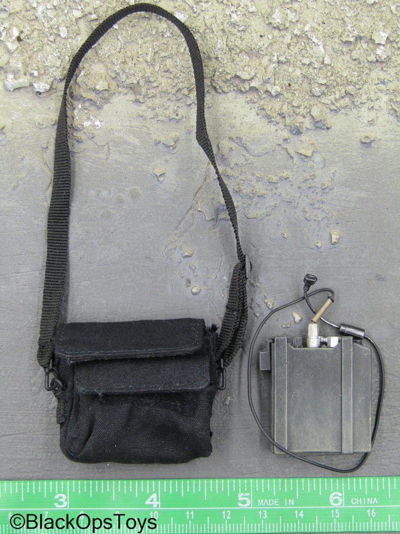 Load image into Gallery viewer, Hot Toys - DEVGRU - Black Cross Body Bag w/Charge

