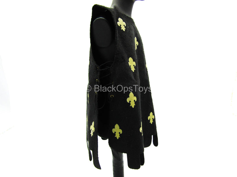 Load image into Gallery viewer, Armored Sergeants Display - Black Shield w/Sleeveless Robe
