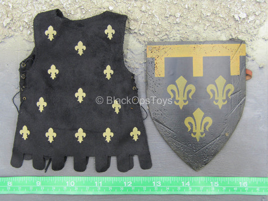 Armored Sergeants Display - Black Shield w/Sleeveless Robe