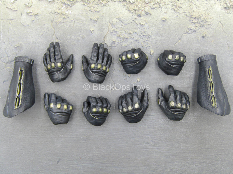Load image into Gallery viewer, Batman v Superman - Black Gloved Hand Set w/Gauntlets
