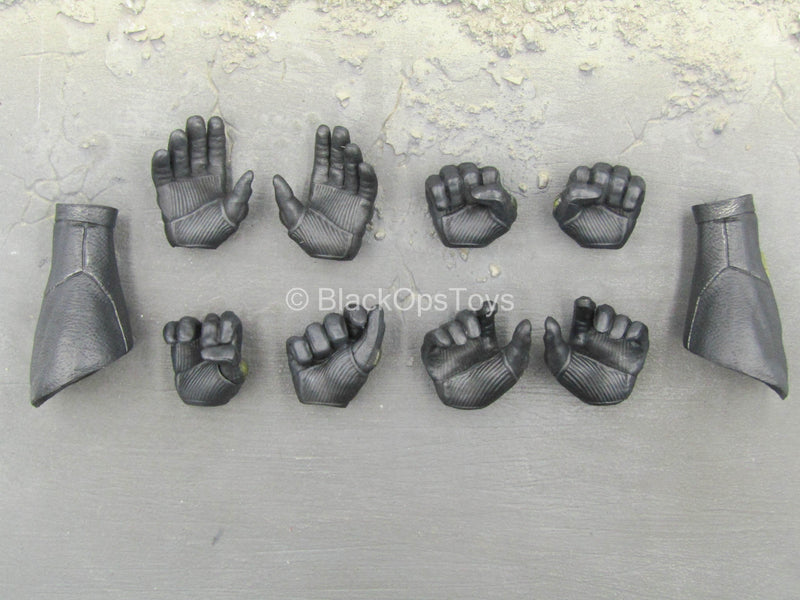 Load image into Gallery viewer, Batman v Superman - Black Gloved Hand Set w/Gauntlets
