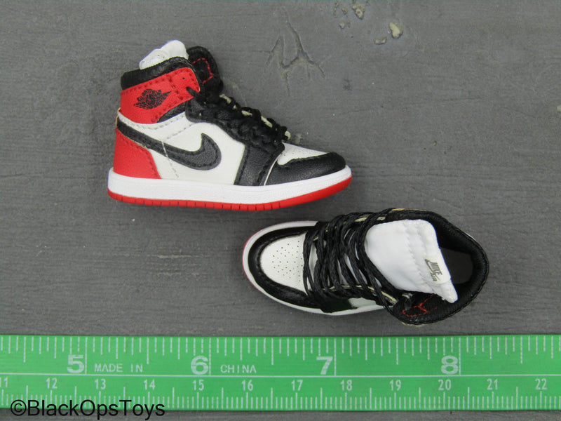 Load image into Gallery viewer, Red &amp; Black Leather Like Basketball Shoes (Foot Type)
