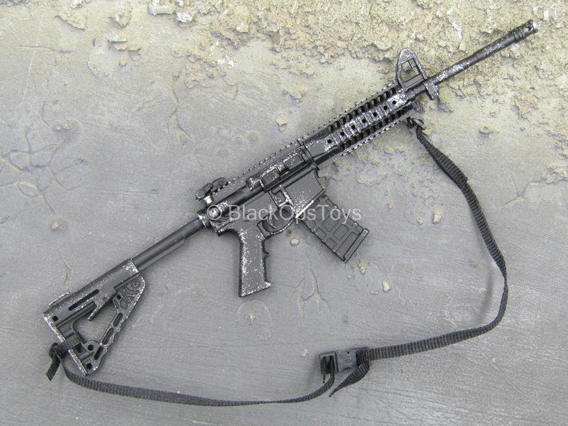 Load image into Gallery viewer, TWD - King Ezekiel - Weathered M4 Rifle
