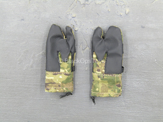 Woodland Camo Mitten Gloves