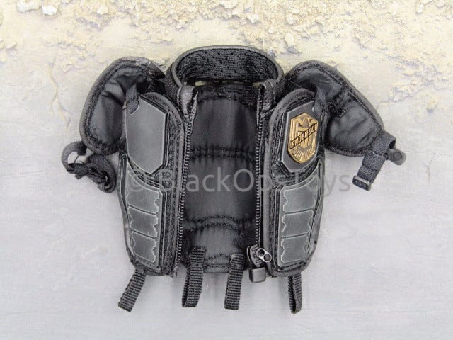 Load image into Gallery viewer, Virtual Toys Epoch Female Cop Anderson Judge Dredd Body Armor Vest
