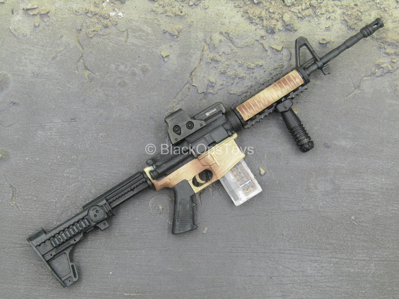 Load image into Gallery viewer, Weapons Collection - Desert Camo M4 Rifle w/Clear Magazine
