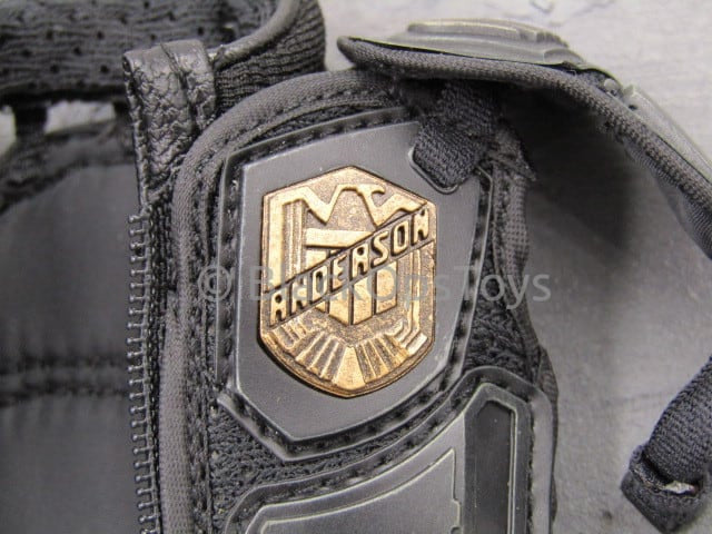 Load image into Gallery viewer, Virtual Toys Epoch Female Cop Anderson Judge Dredd Body Armor Vest
