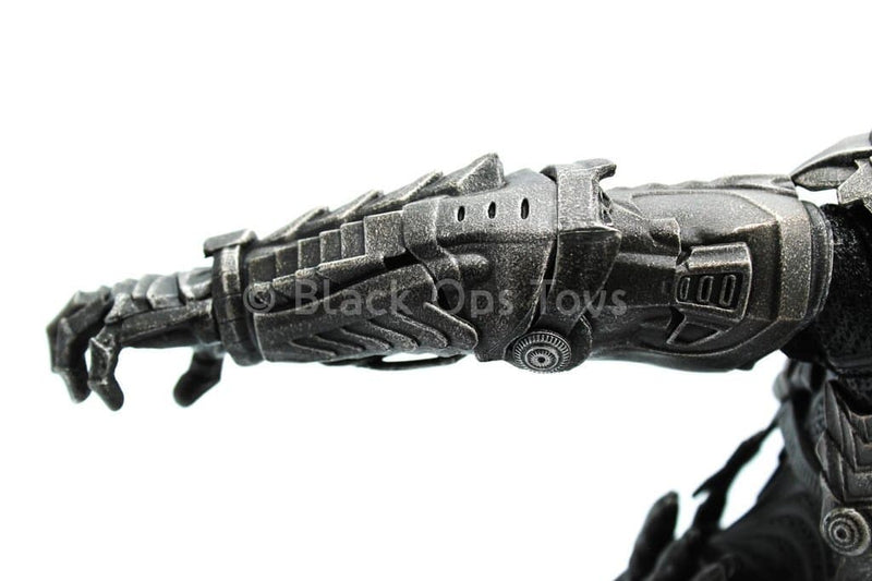 Load image into Gallery viewer, General Zod - Upper Arm Armor Set
