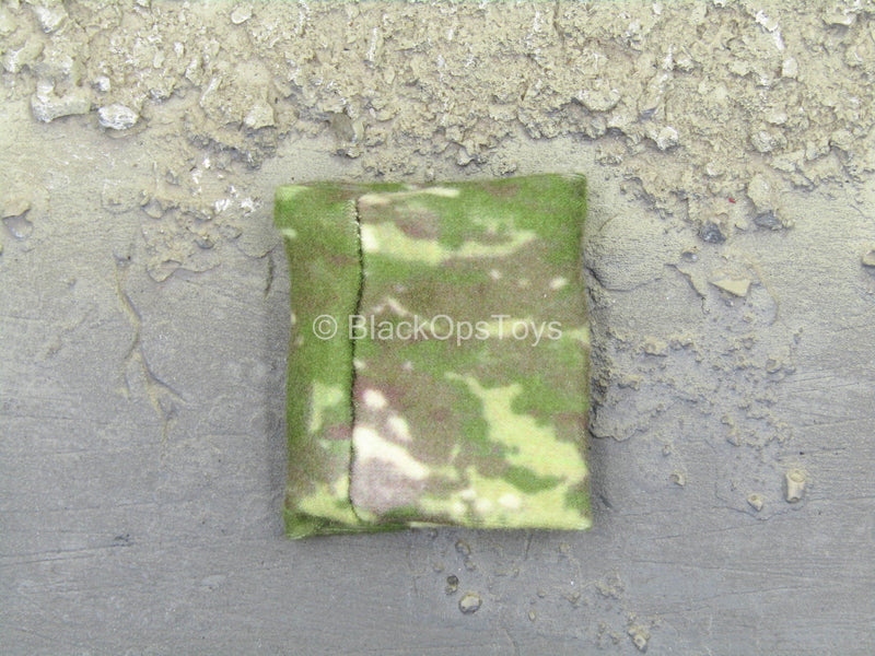 Load image into Gallery viewer, Russian Soldier Miss Spetsnaz - Multicam Multitube Neck Gaiter
