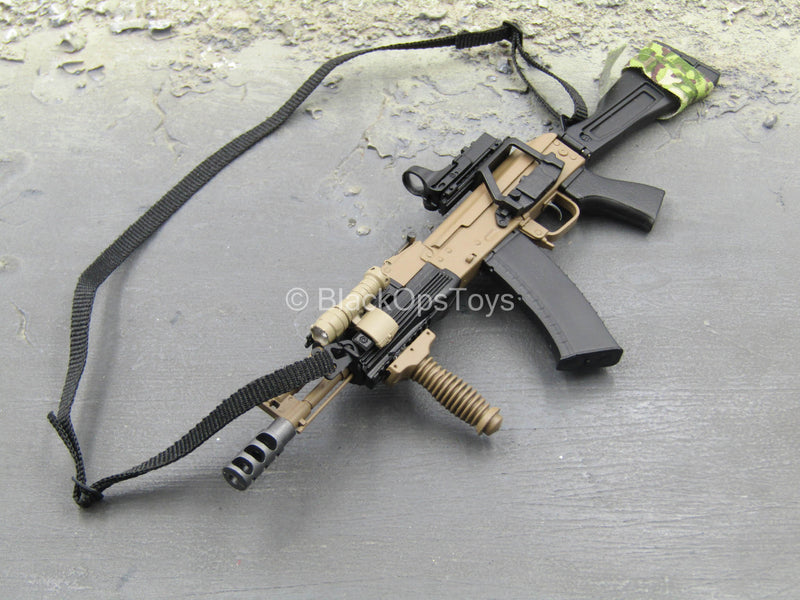 Load image into Gallery viewer, Russian Soldier Miss Spetsnaz - AK-105 Assault Rifle Set
