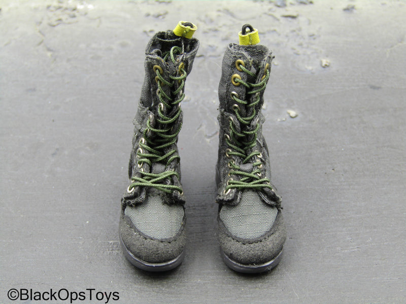 Load image into Gallery viewer, Grey Female Combat Boots (Foot Type)
