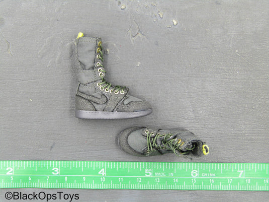Grey Female Combat Boots (Foot Type)