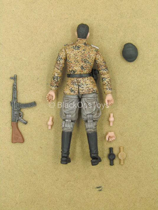 1/18 - WWII - Wehrmacht Autumn Figure Type 2