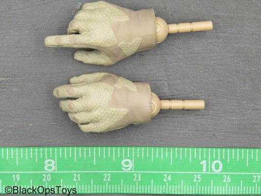 75th Ranger Regiment - Tan Male Right Trigger Gloved Hand Set