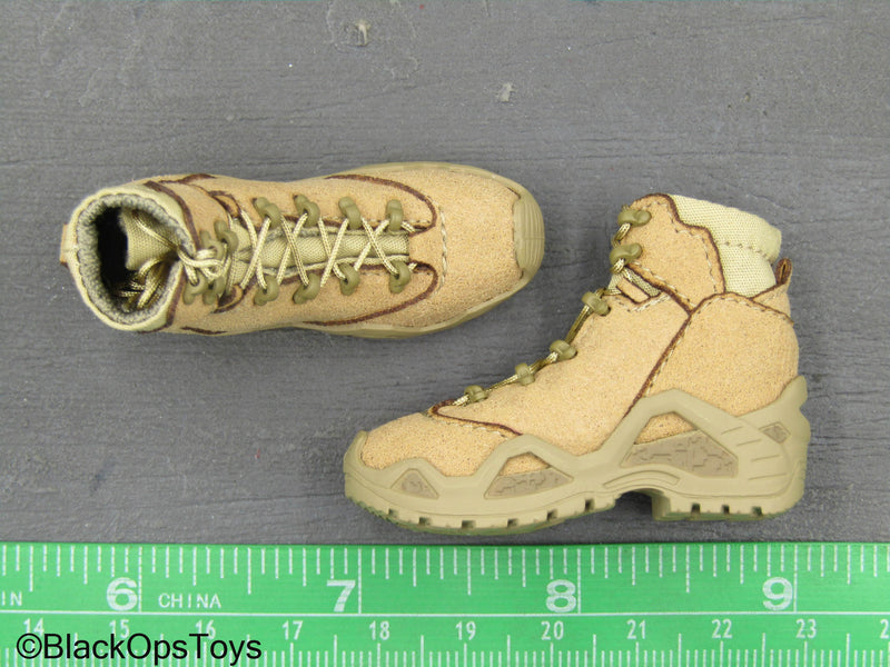 Load image into Gallery viewer, 75th Ranger Regiment - Tan Cloth Boots (Peg Type)
