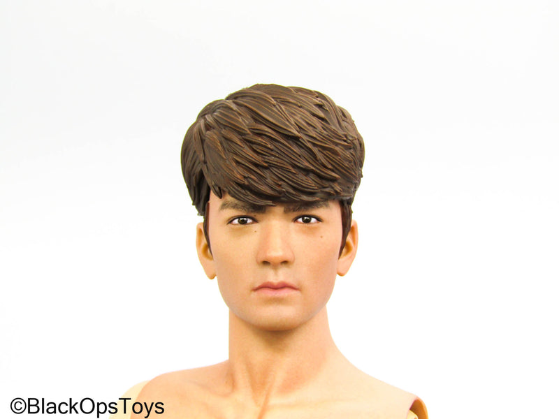 Load image into Gallery viewer, Ultraman - Successor of Light - Male Body &amp; Head Sculpt w/Helmet
