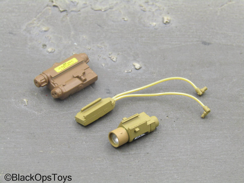 Load image into Gallery viewer, Special Forces - Brown PEQ w/Tan Pressure Switch &amp; Tac Light
