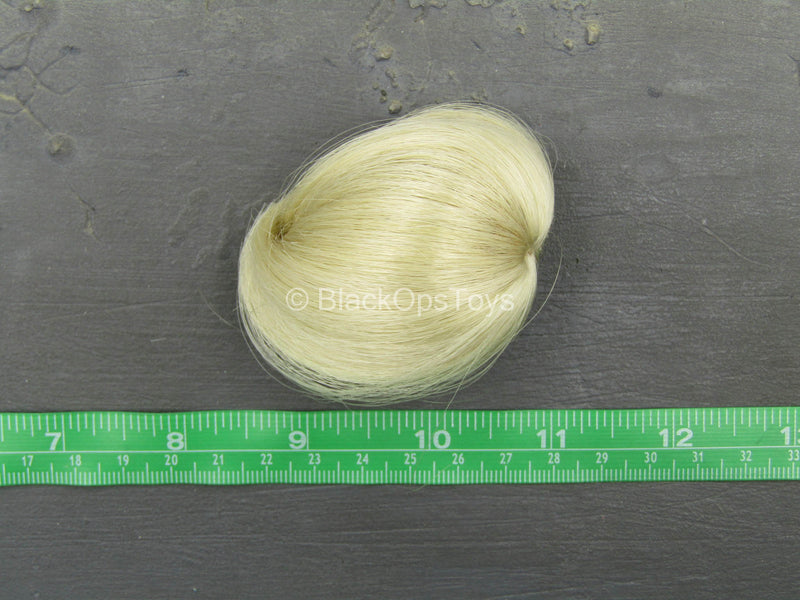 Load image into Gallery viewer, Pale Blonde Wig &quot;Chari&quot;
