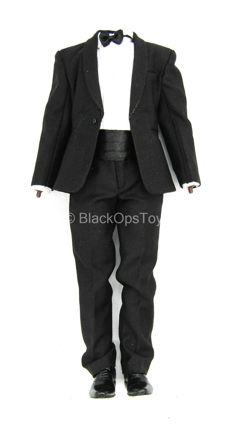 Load image into Gallery viewer, The Dark Knight - Lucius Fox - Male Dressed Body
