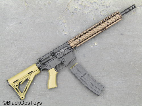 Special Forces - Black & Tan M4 Rifle w/60 Round Magazine