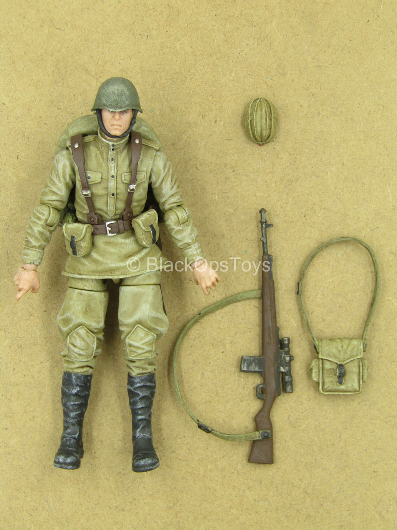 Load image into Gallery viewer, 1/18 - WWII - Soviet Infantry - Complete Male Body w/Weapon (Type 3)
