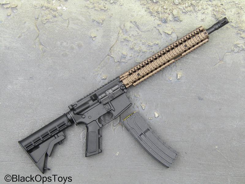 Load image into Gallery viewer, Special Forces - Black &amp; Bronze Like M4 Rifle w/60 Round Magazine
