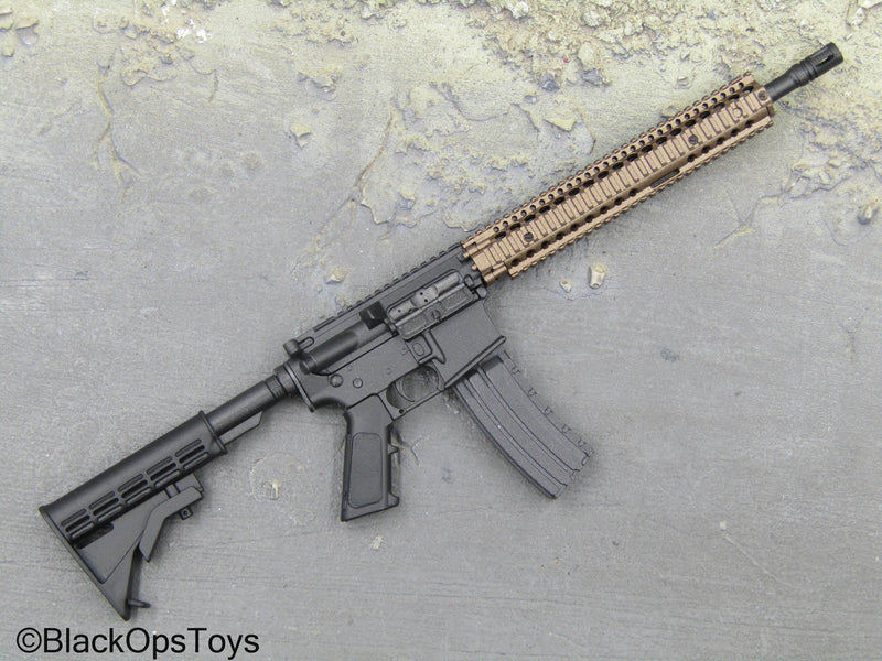 Load image into Gallery viewer, Special Forces - Black &amp; Bronze Like M4 Rifle w/60 Round Magazine
