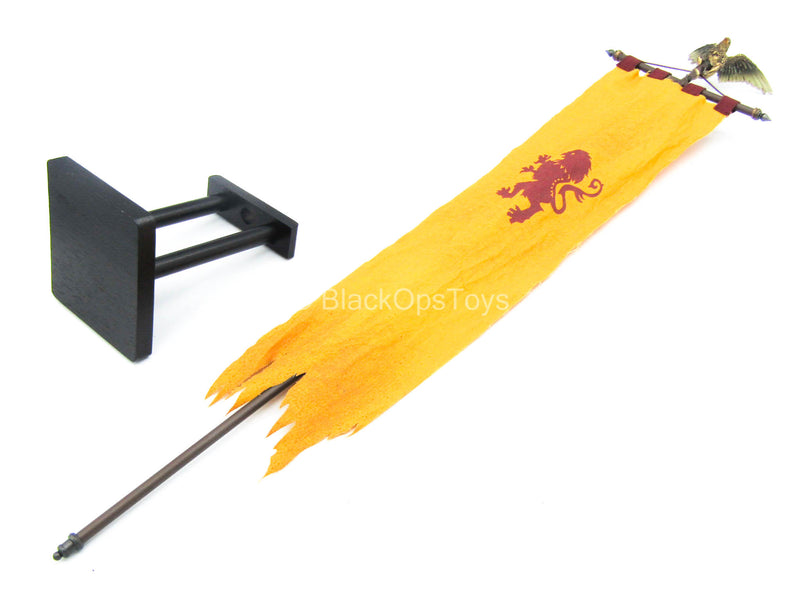 Load image into Gallery viewer, Griffin Knight - Flag Pole w/Yellow &amp; Red Flag &amp; Armor Stand
