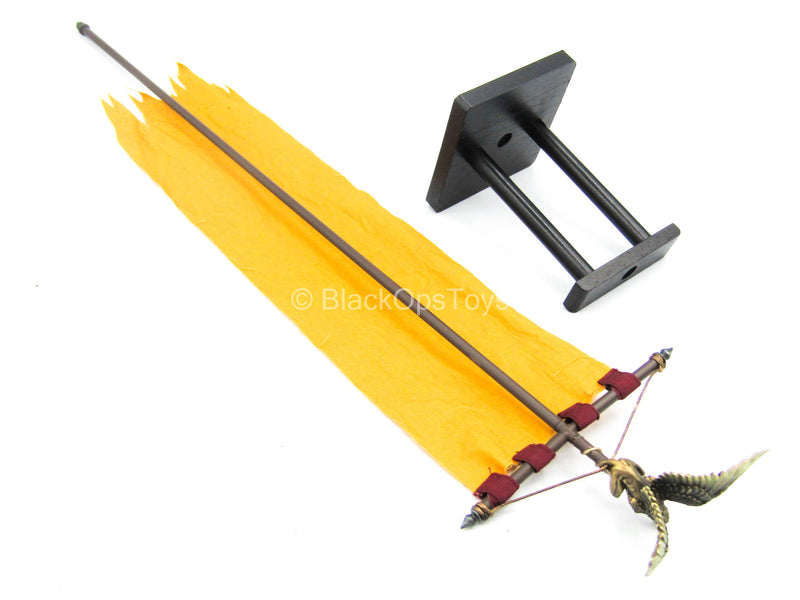 Load image into Gallery viewer, Griffin Knight - Flag Pole w/Yellow &amp; Red Flag &amp; Armor Stand
