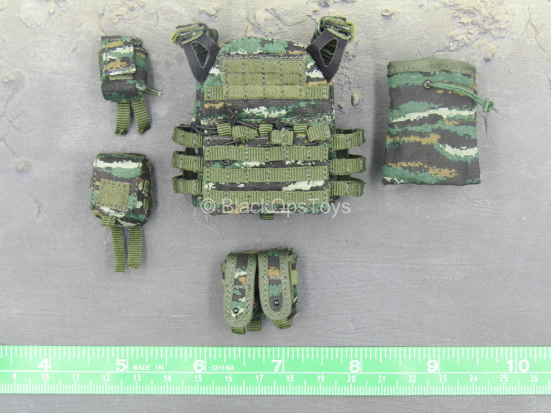 Load image into Gallery viewer, Snow Leopard Commando Unit - Chinese PLA Tiger Stripe Vest Set
