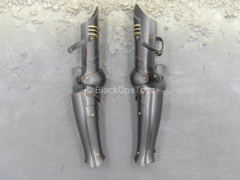 Load image into Gallery viewer, Dragon Knight - Black &amp; Gold Colored Metal Female Greaves
