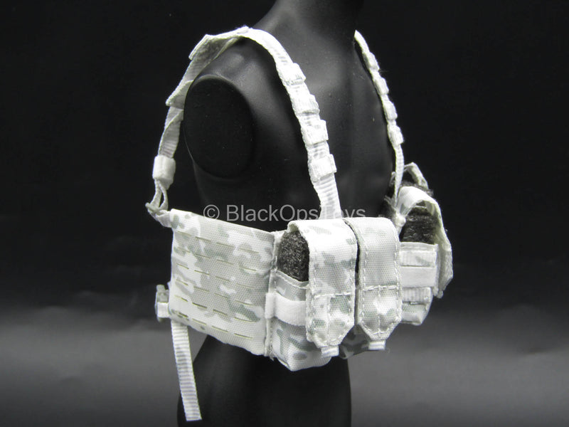 Load image into Gallery viewer, Special Forces Snow Field Op. - Winter Camo Chest Rig
