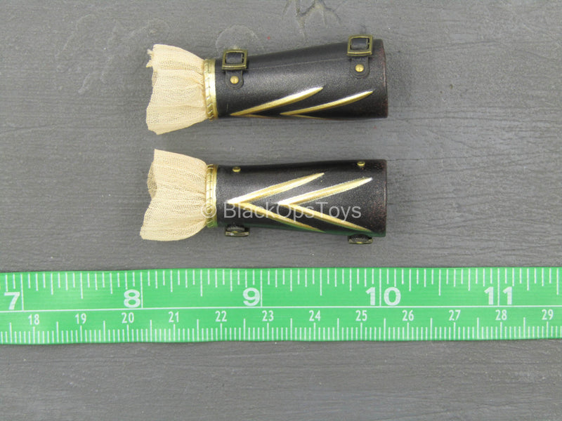 Load image into Gallery viewer, Dragon Knight - Black &amp; Gold Colored Metal Gauntlets
