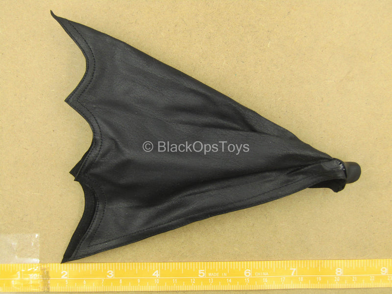 Load image into Gallery viewer, 1/12 - 19th Century Dark Knight - Black Wired Cape
