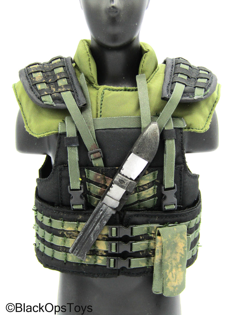 Load image into Gallery viewer, Ghost Recon Breakpoint Cole D. Walker - Green &amp; Black Combat Vest
