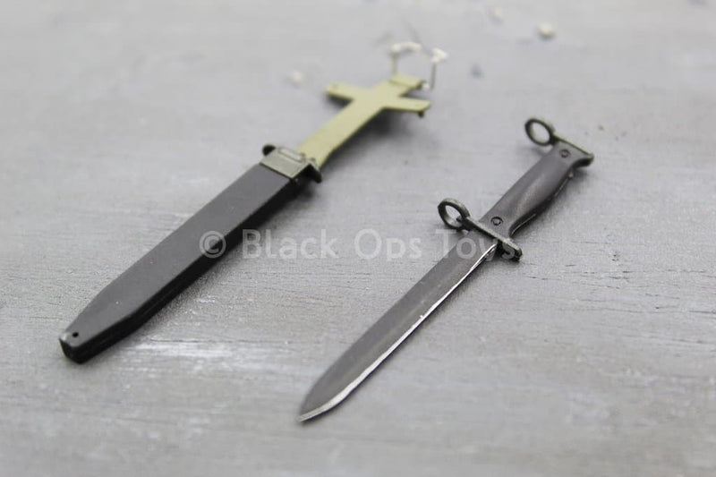 Load image into Gallery viewer, French Foreign Legion - Black Rifle Bayonet w/Sheath
