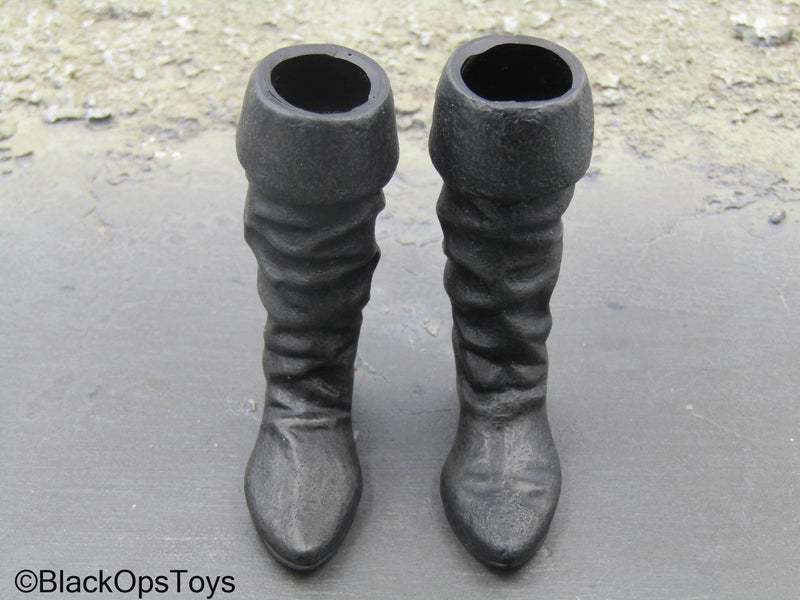 Load image into Gallery viewer, Lord Of The Rings - Black Boots (Foot Type)
