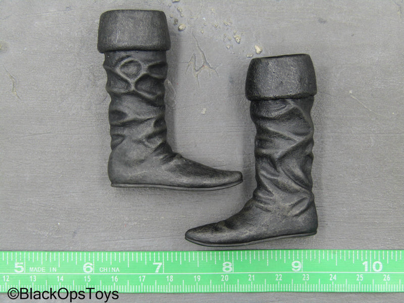 Load image into Gallery viewer, Lord Of The Rings - Black Boots (Foot Type)
